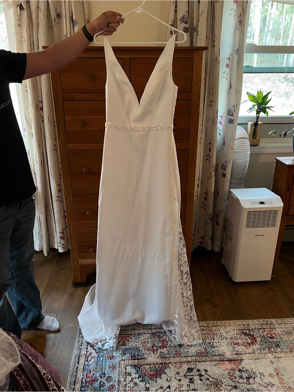 Elegant White V-Neck Wedding Dress with Beaded Waist